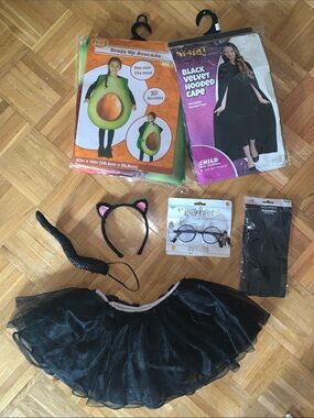 Pretend Play / Dress Up ONE SIZE FITS MOST - Adult & Child